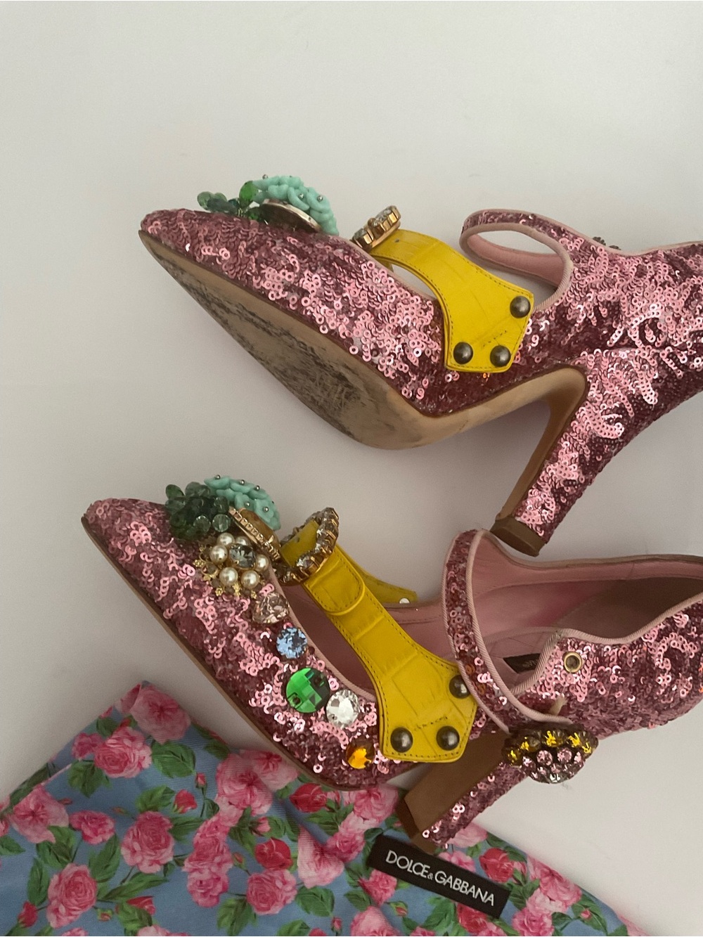 Dolce & Gabbana Pink Embellished Pointed-Toe Flats - Picture 14 of 16